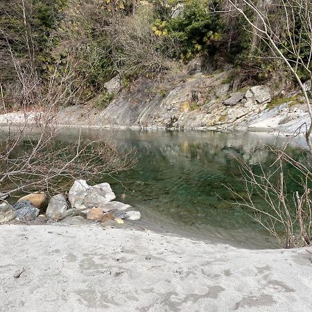Blue River لوزون المظهر الخارجي الصورة